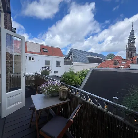 Modern & Luxurious Apartment