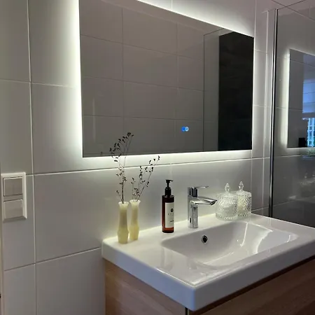 Modern & Luxurious