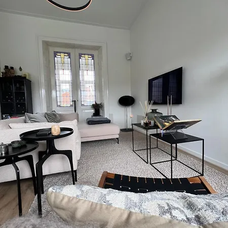 Modern & Luxurious 아파트